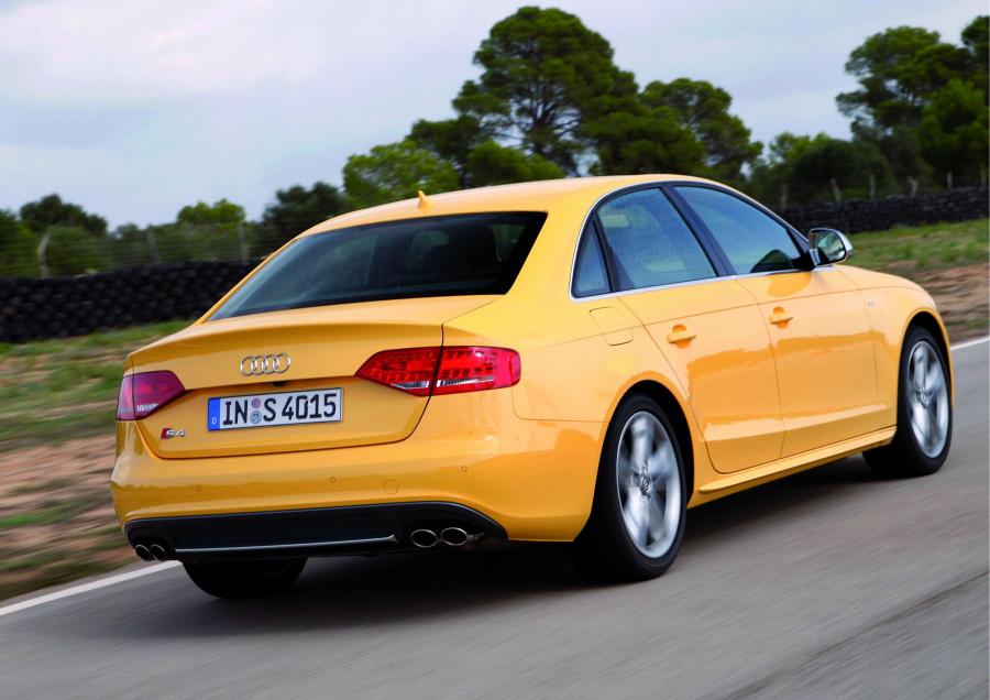  Audi S4 Sedan (B8, 8K) 2009 года  (WW) (фото 23 из 55)